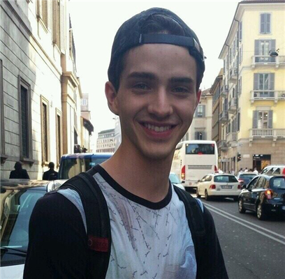 微信霸气冷酷欧美男生头像