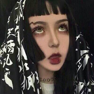 微信黑暗丧系女生头像