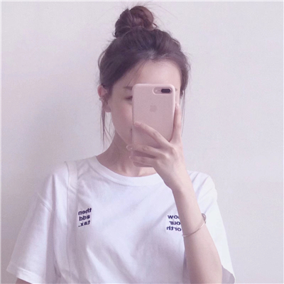 微信时尚迷人性感女生头像
