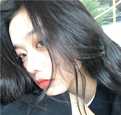 微信时尚俏皮个性女生头像