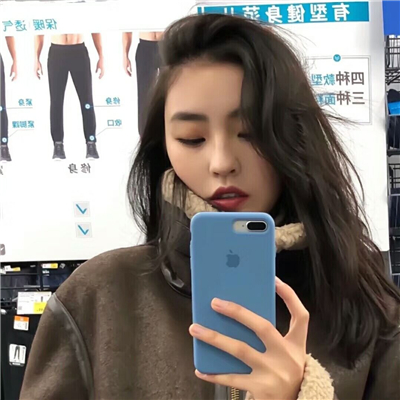 微信时尚迷人性感女生头像