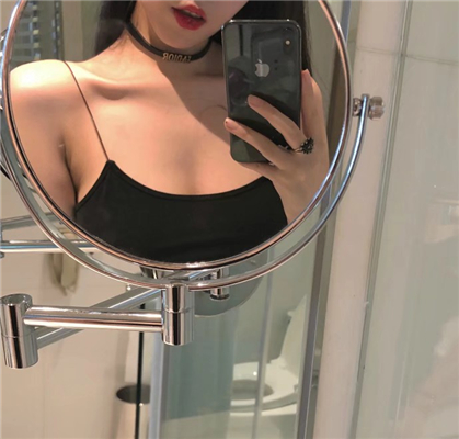 微信时尚迷人性感女生头像