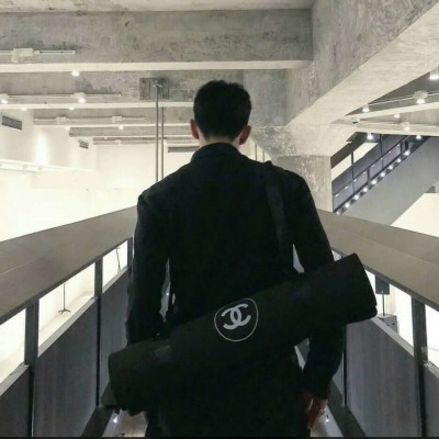 2018微信最新个性帅气男生头像合集下载