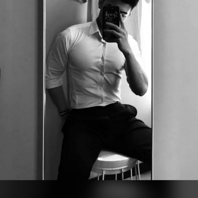 2018微信最新个性帅气男生头像合集下载