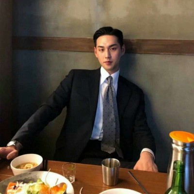 2018微信最新个性帅气男生头像合集下载