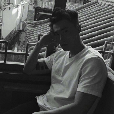 2018微信最新个性帅气男生头像合集下载