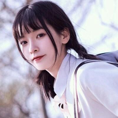 2019微信幸福文雅的女生系列头像合集下载