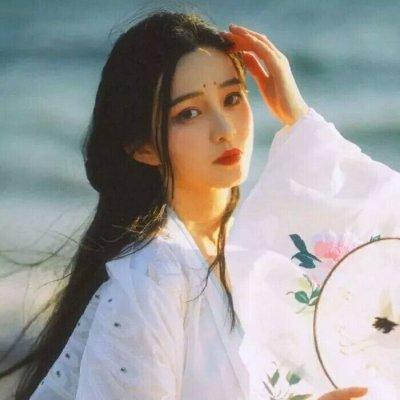 高颜值吸引人的微信个性古风女生头像合集下载