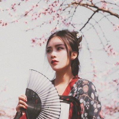 高颜值吸引人的微信个性古风女生头像合集下载
