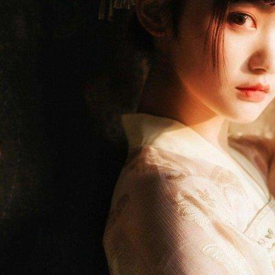 高颜值吸引人的微信个性古风女生头像合集下载