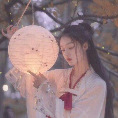 高颜值吸引人的微信个性古风女生头像合集下载
