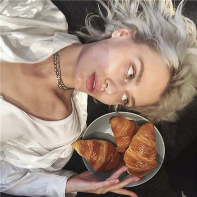 甜美卡哇伊的欧美女生系列微信头像合集下载