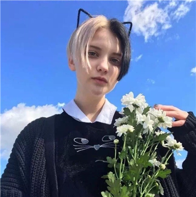微信清新冷酷寂寞欧美女生头像
