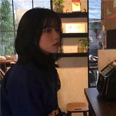 微信寂寞简洁女生头像