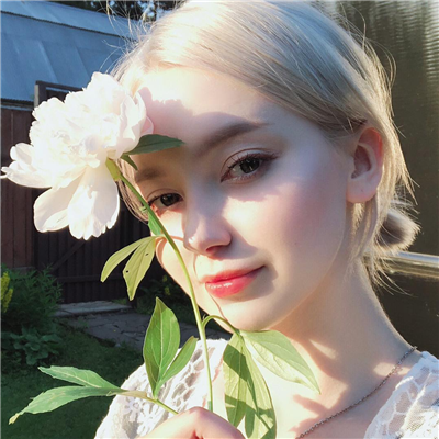 微信清新冷酷寂寞欧美女生头像