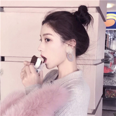 微信寂寞简洁女生头像