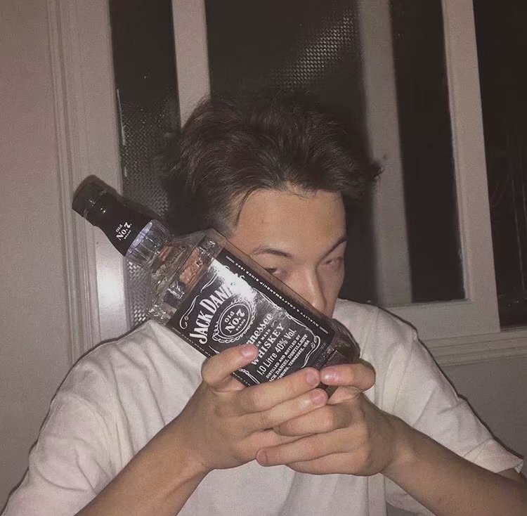 微信男生帅气性感阳光男生头像