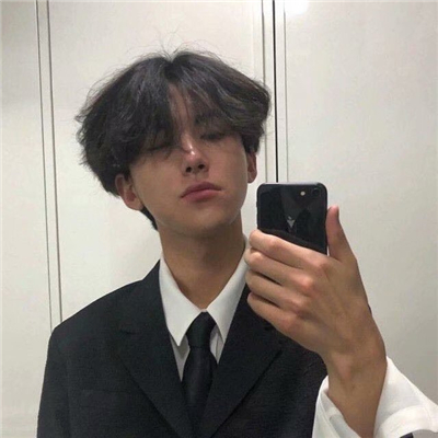 微信男生帅气性感阳光男生头像