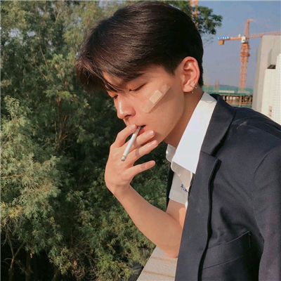 微信颓废寂寞男生头像