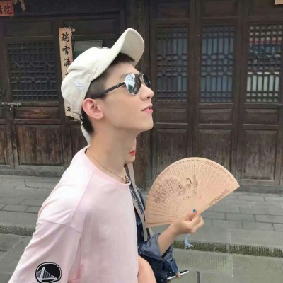 潮流帅气男生微信头像