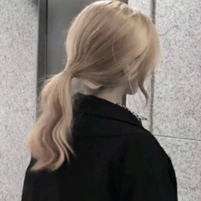 个性另类的微信女生头像合集下载