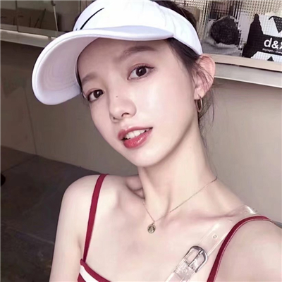 超拽带字的微信个性女生头像下载