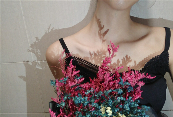 微信粉嫩清新女生头像