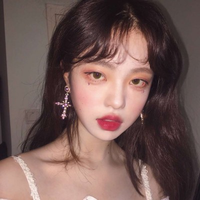 微信性感迷人女生头像