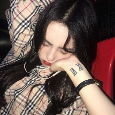 微信性感迷人女生头像