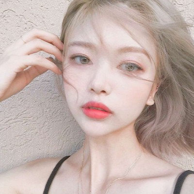 微信性感迷人女生头像