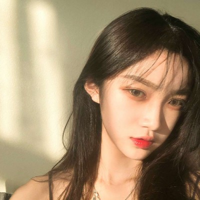 微信性感迷人女生头像