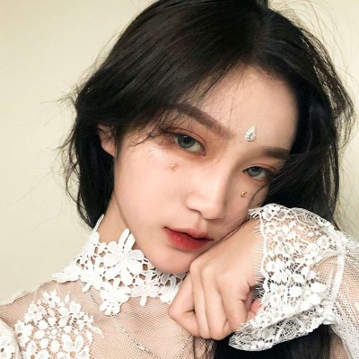 微信性感迷人女生头像