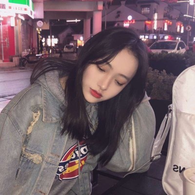 微信性感迷人女生头像