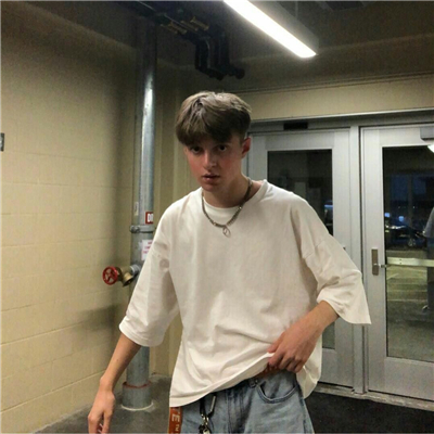 微信性感帅气冷漠欧美男生头像