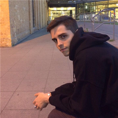 微信性感帅气冷漠欧美男生头像