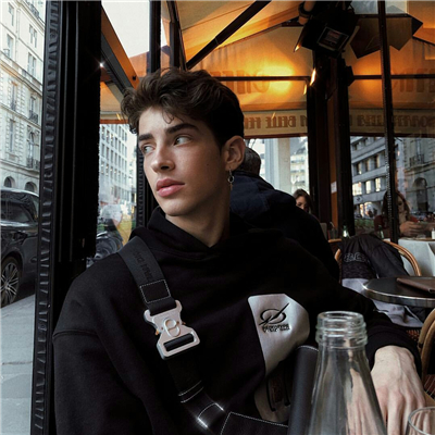 微信性感帅气冷漠欧美男生头像