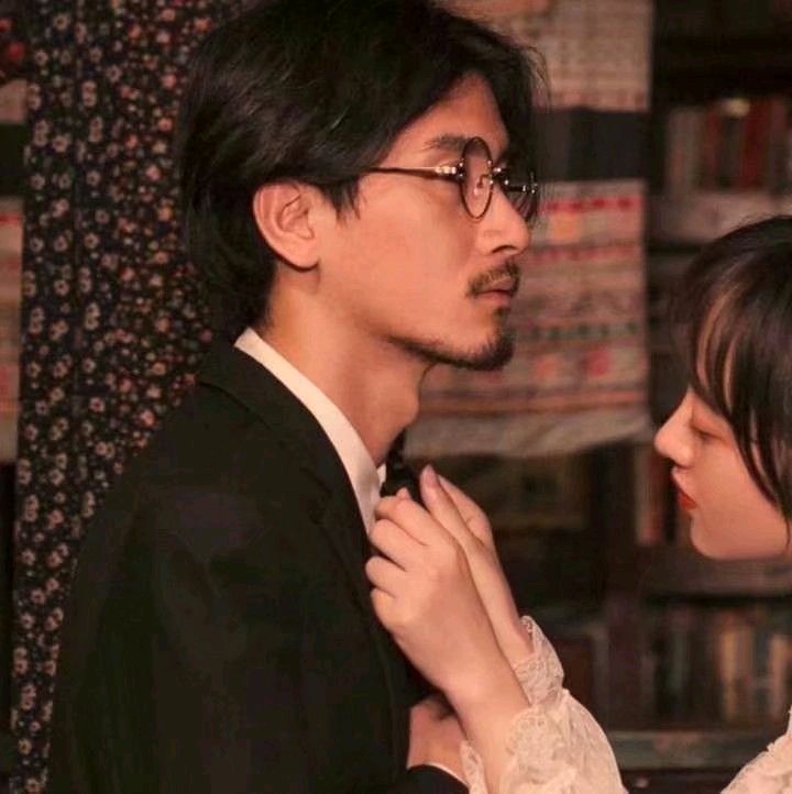 微信甜蜜稳重情侣头像