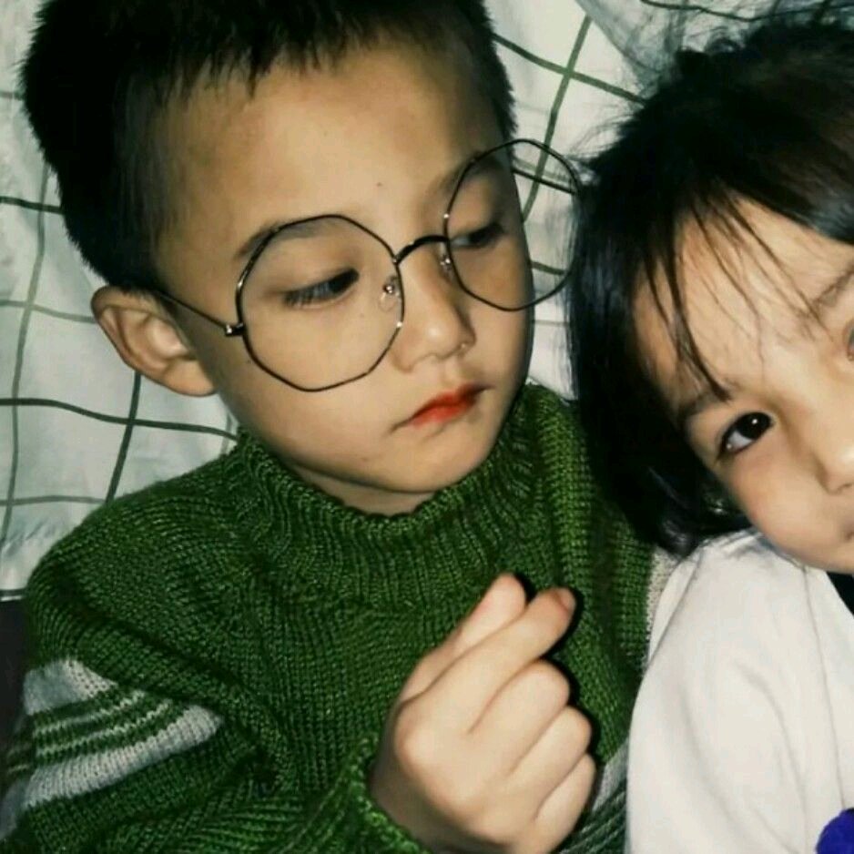 微信甜蜜稳重情侣头像