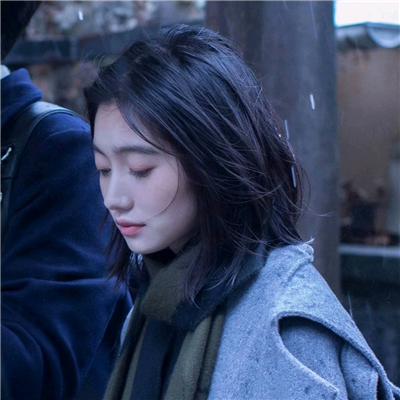 微信甜蜜稳重情侣头像