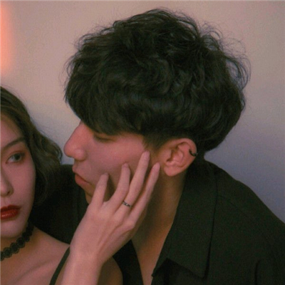 微信甜蜜稳重情侣头像