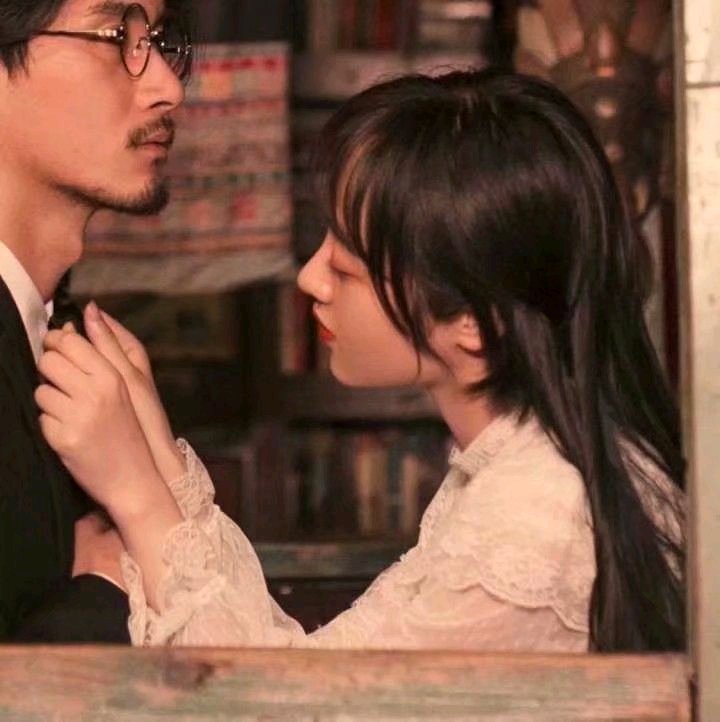 微信甜蜜稳重情侣头像