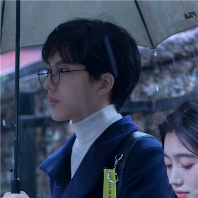 微信甜蜜稳重情侣头像