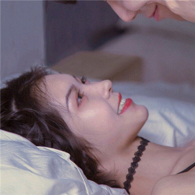 微信甜蜜稳重情侣头像