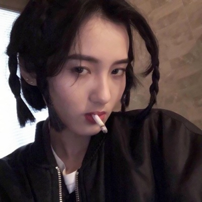 狂拽酷炫吊炸天的女生系列微信头像合集下载