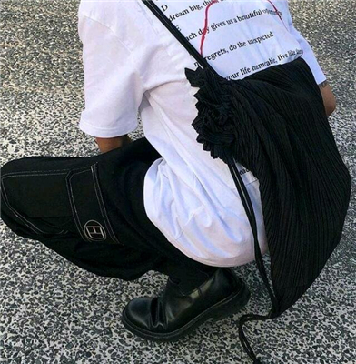微信超拽霸气冷酷男生部位头像