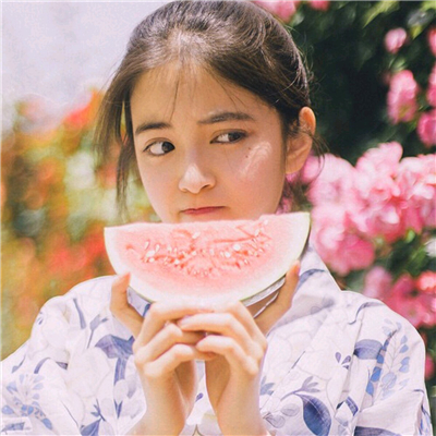 微信森系复古女生头像