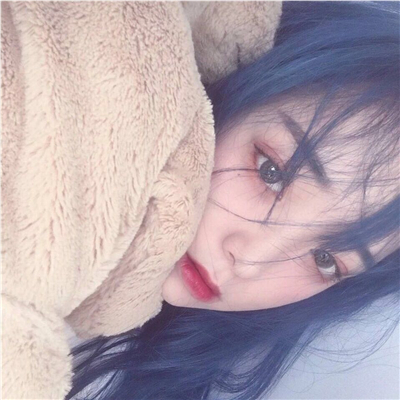微信潮流性感高冷女生头像