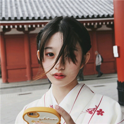 微信森系复古女生头像