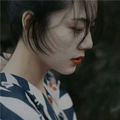 微信森系复古女生头像