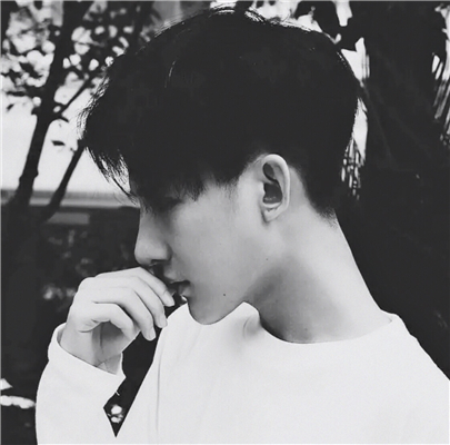 微信性感潮流迷人男生头像